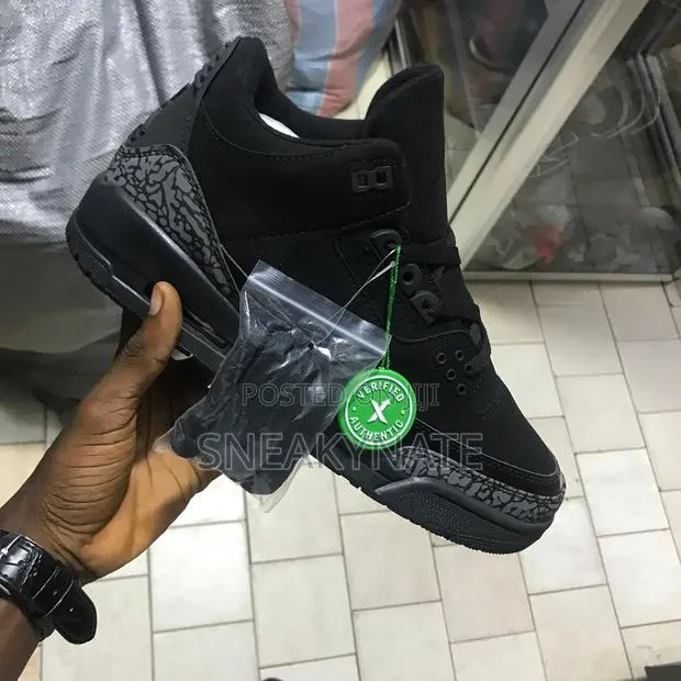 Jordan 3 Blackcat · Photo 1
