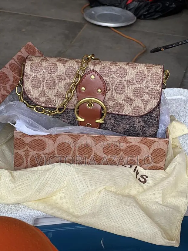 Coach Purse · Photo 1
