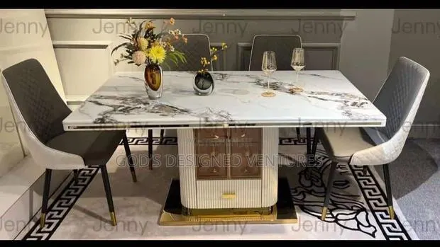 A Majestic and Modern 6seater Dining · Photo 1