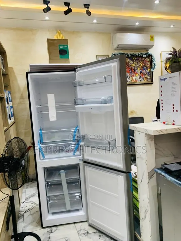 Brand New Black Mirror Fridge Legacy 311l · Photo 1