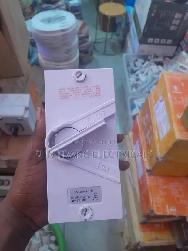 4pole Isolator Circuit Switch · Photo 1