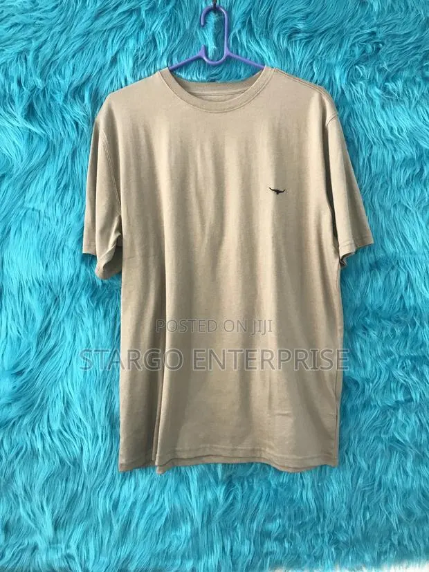 Lee Designer Tshirt Tops · Photo 1