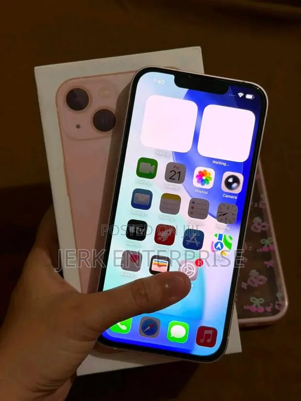 Apple iPhone 15 512 GB Pink · Photo 1