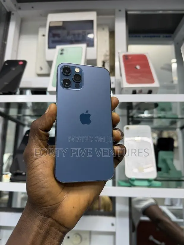 Apple iPhone 12 Pro 128 GB · Photo 1