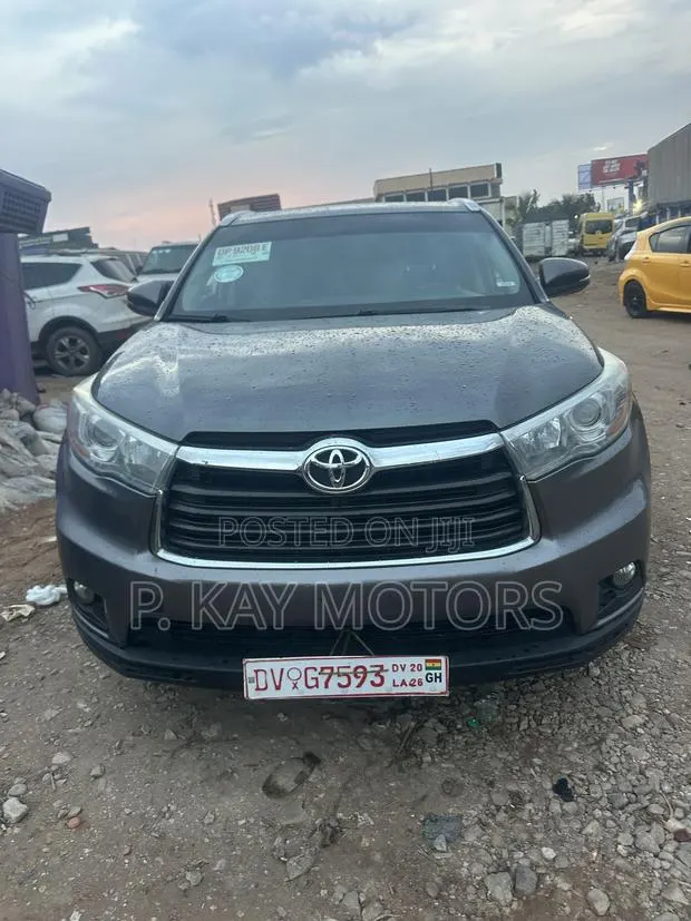 Toyota Highlander XLE V6 4x2 (3.5L 6cyl 6A) 2016 Gray