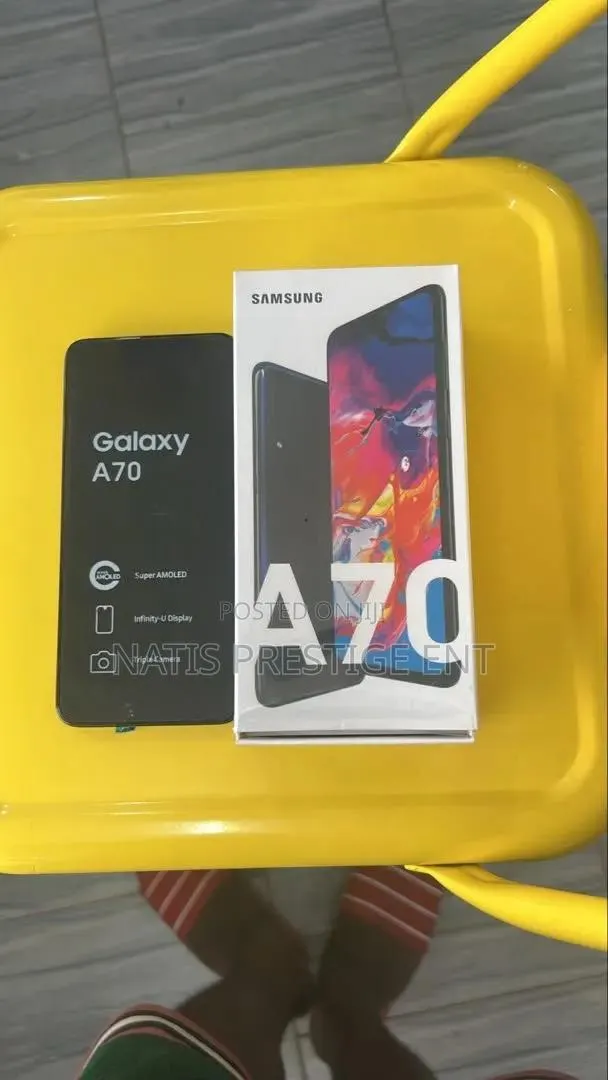 New Samsung Galaxy A70 128 GB Black · Photo 1