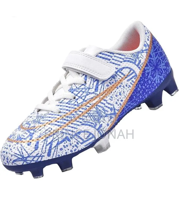 VLOOKST Boys/Girls' Football Boots Astro Turf Trainers Size 31,32,35 · Photo 1