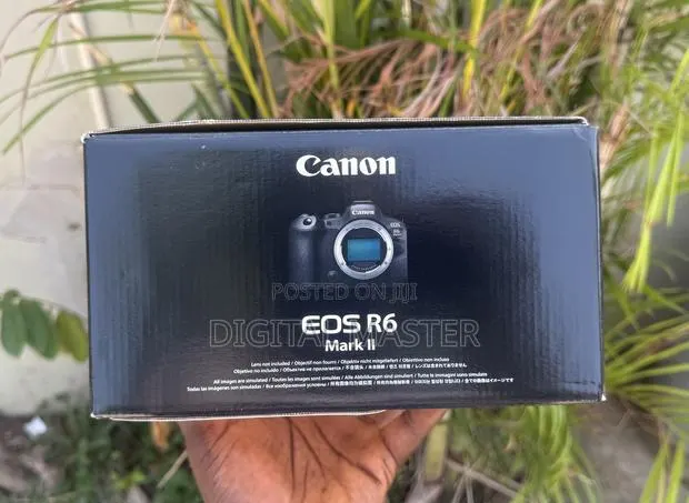 Canon Eos R6 Mark Ii Mirrorless Camera · Photo 1