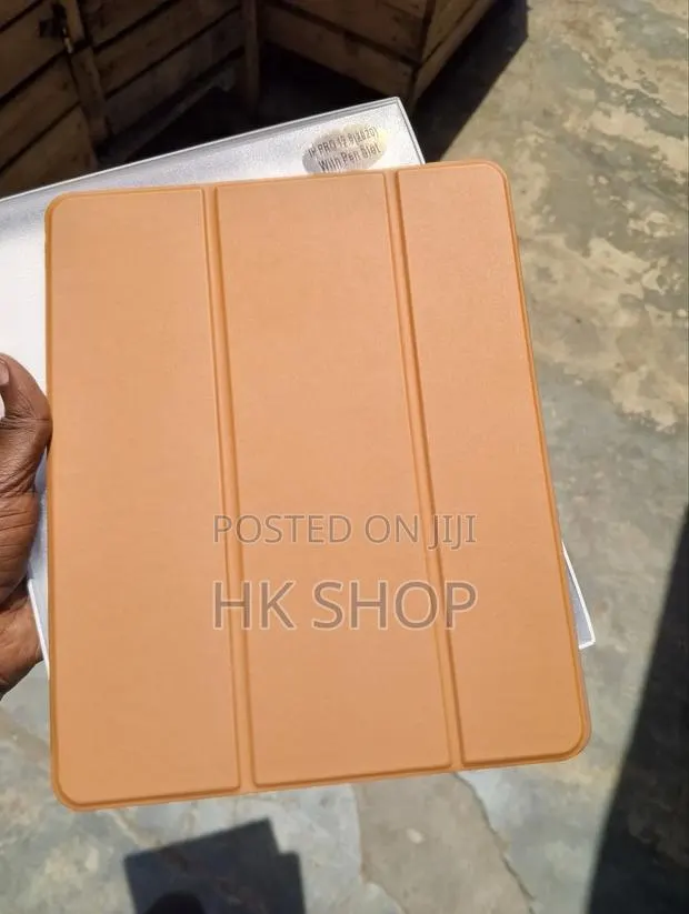 Brown Leather Case for iPad Pro 12.9 Inch With Pen Space · Photo 1