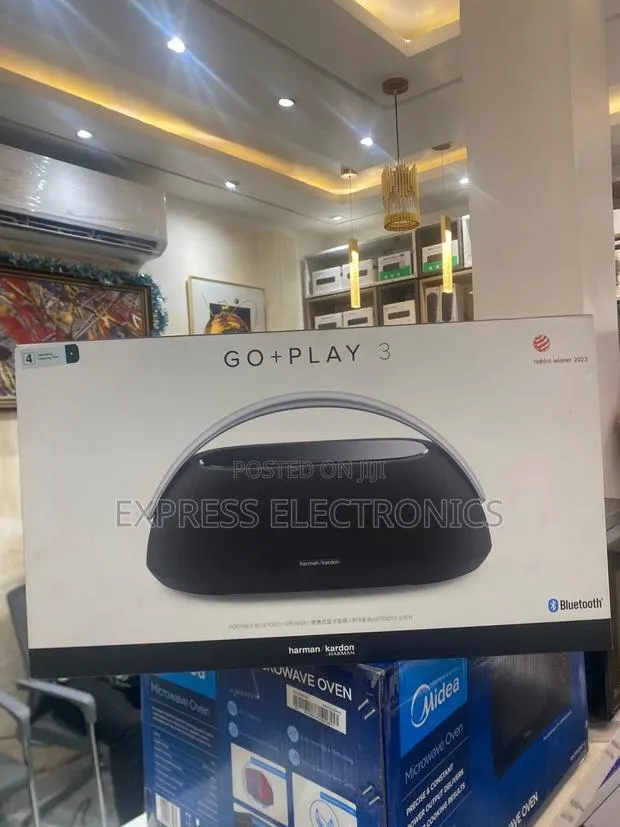 Harman Kardon Go + Play 3's Sleek Design · Photo 1