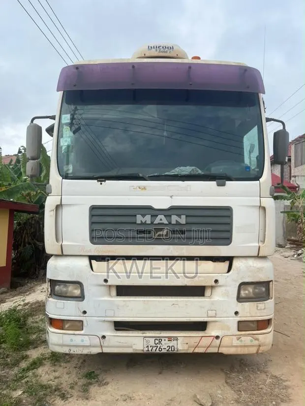 Man Diesel Container Truck · Photo 2