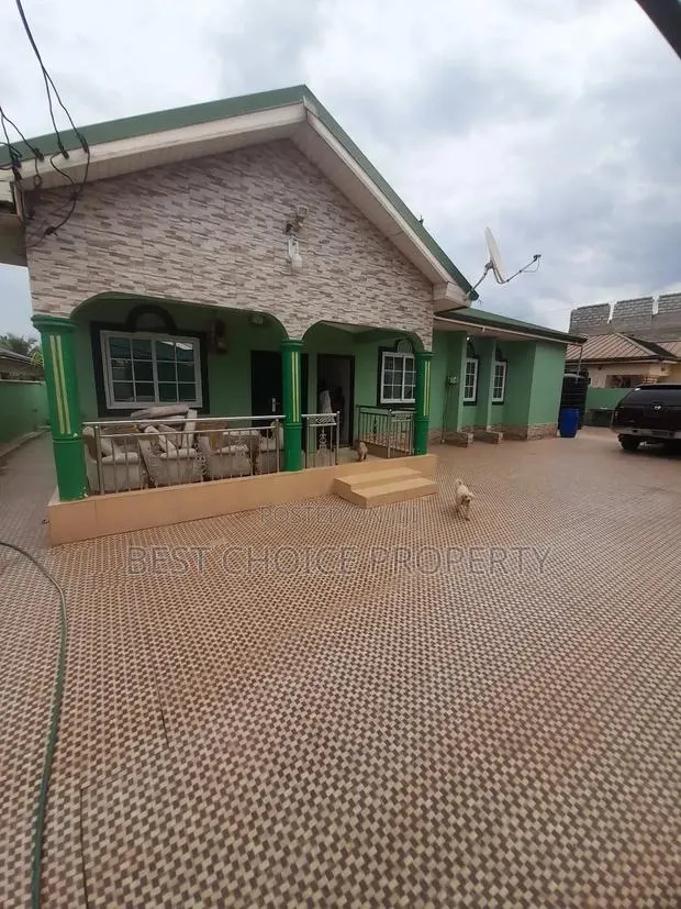 3bdrm Apartment in Commandos for rent · Photo 1