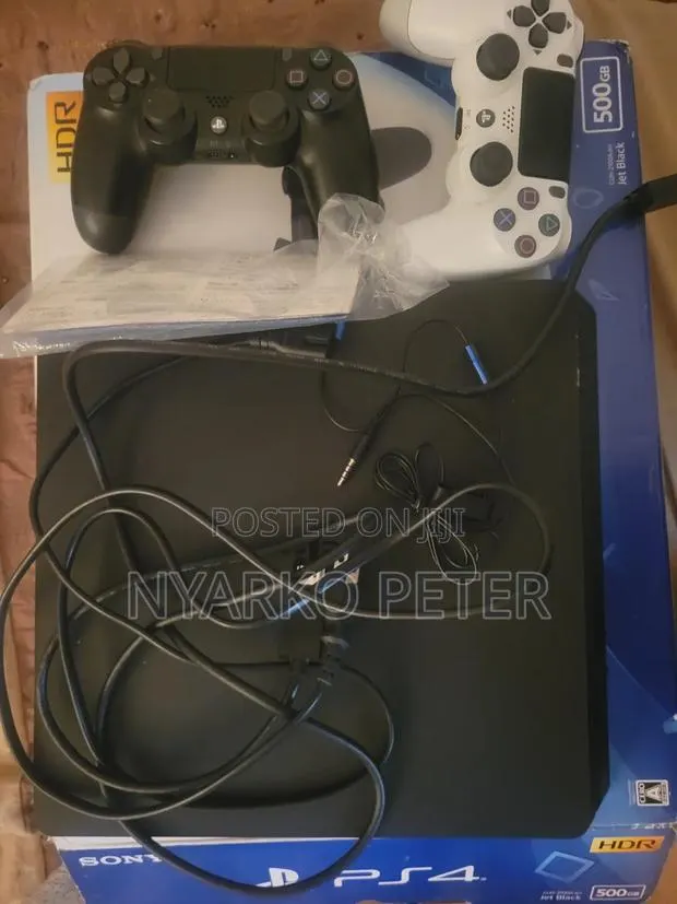 Ps4 Game Console · Photo 1