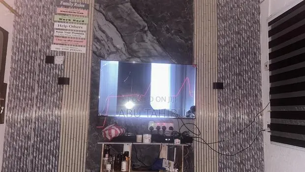 TCL Smart TV 50 Inches · Photo 1