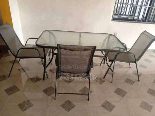 Garden Furniture · Photo 1