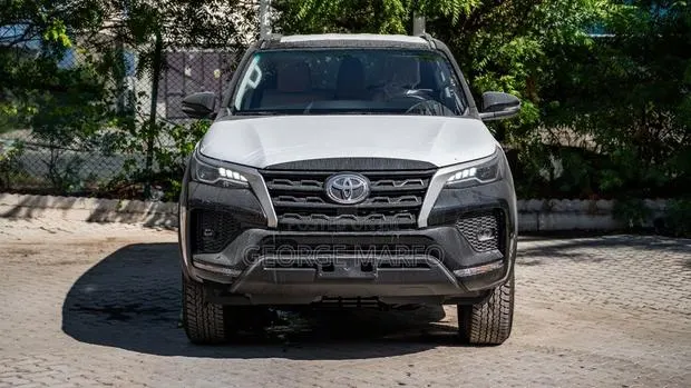 New Toyota Fortuner 2025 Black · Photo 1