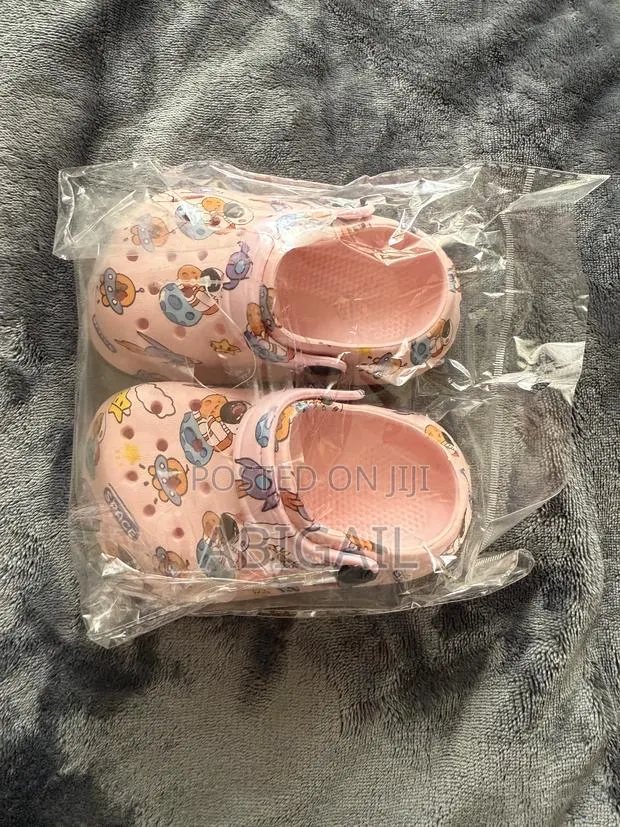 Pink Crocs for 3 Yr Old · Photo 1