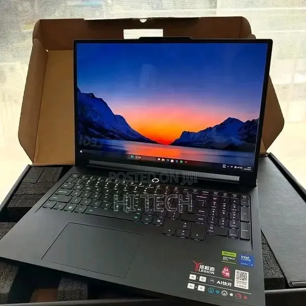 New Laptop Lenovo Yoga 7i 32GB Intel Core Ultra 9 SSD 2T · Photo 1