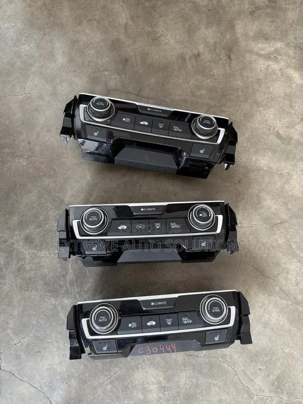 Honda Civic 2017-2020 Dashboard Center Climate Control Switch · Photo 1