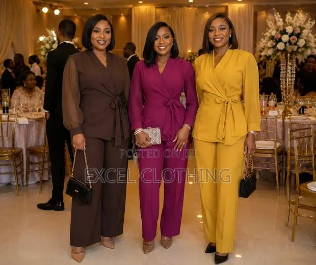 Classic Ladies Blazer Suit · Photo 1