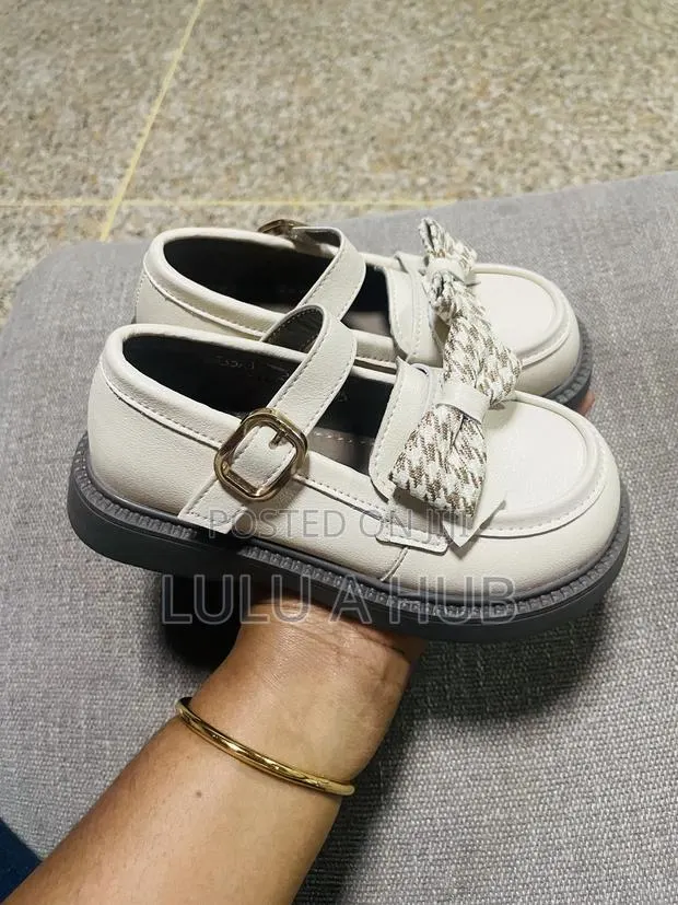 Baby Girls Shoes · Photo 2