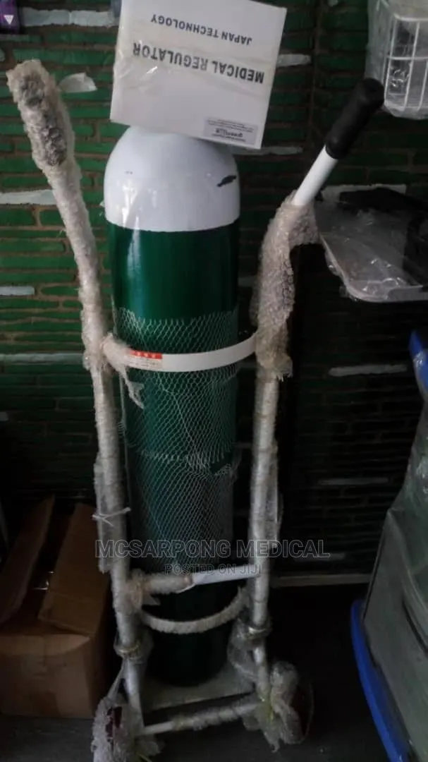 Oxygen Cylinder (10 Litres, 40 Litres) · Photo 1