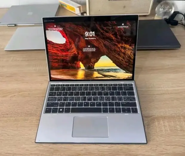 Laptop HP Elite X2 1012 16GB Intel Core i5 SSD 512GB · Photo 1