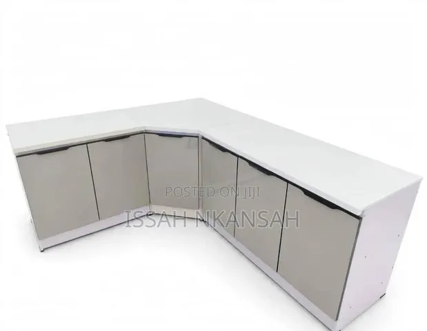 L Shape Kichen Cabinet · Photo 1