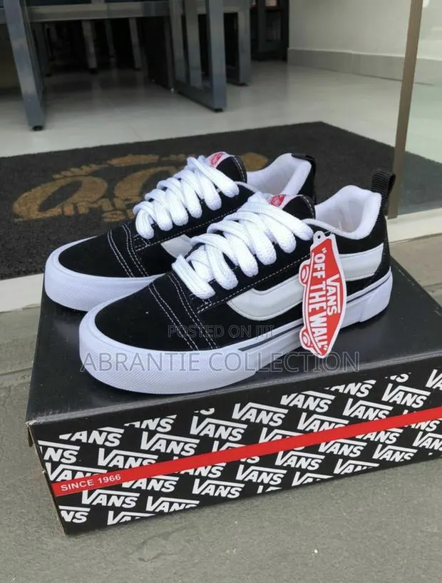 Vans Knu- Skool Black/White · Photo 1