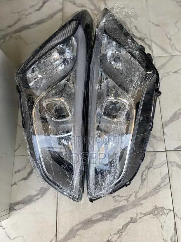Santa Fe 2013,2014,2015 Headlight · Photo 1