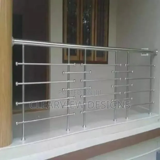 Beautiful Stainless Steel Barrister / Staircase Handrail · Photo 1