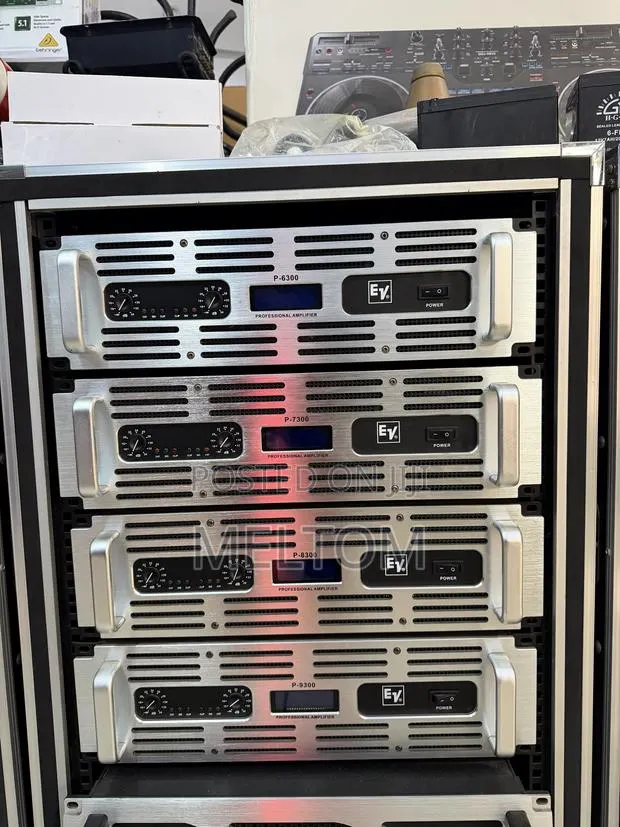 EV P-Series Professional Power Amplifier With Flight Case Rack · Photo 1