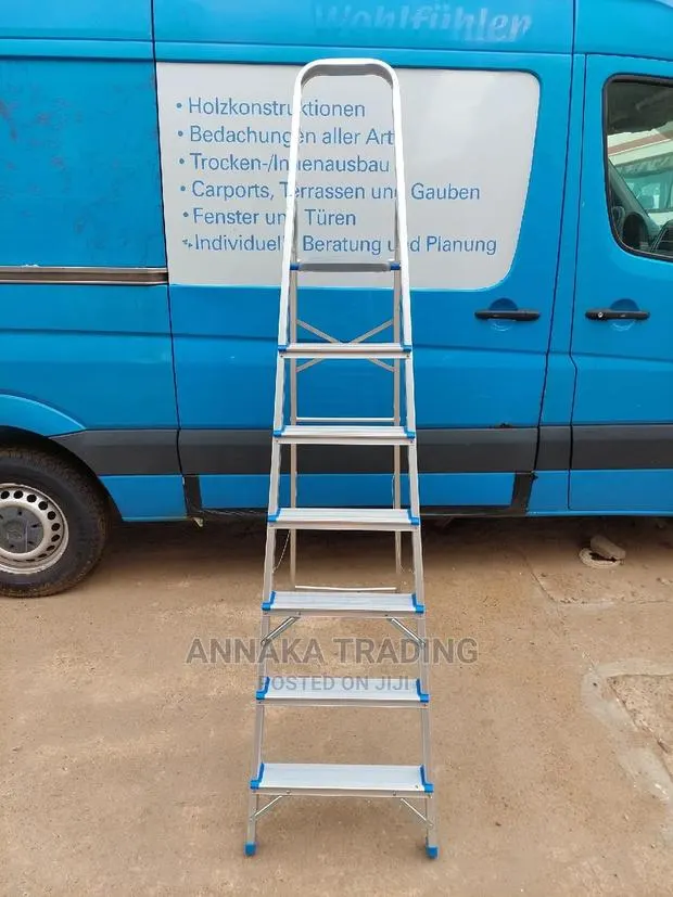 Step Ladder · Photo 1