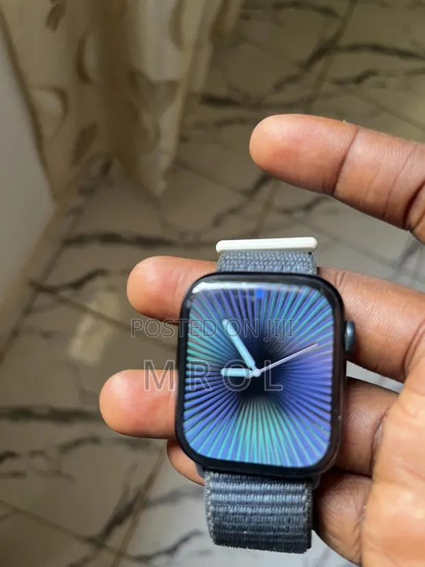 Apple Watch Series 7 45mm · Photo 1