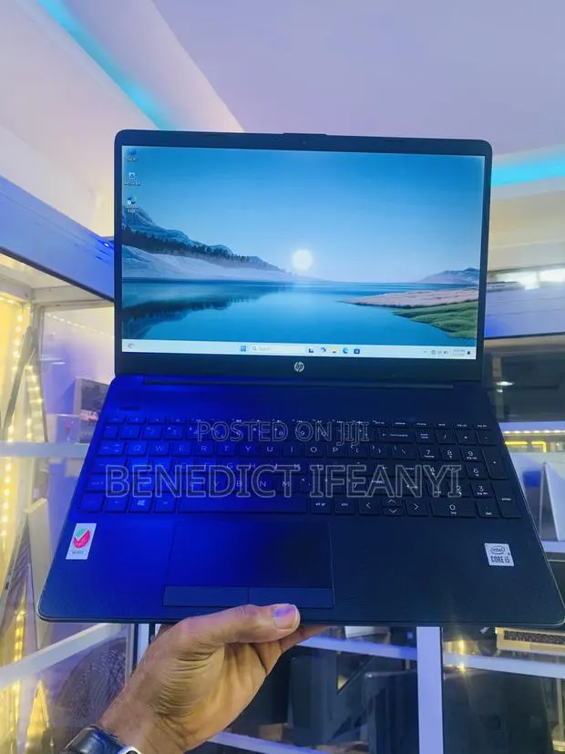 Laptop HP 15-dw1197nia 8GB Intel Core i5 HDD 1T · Photo 1