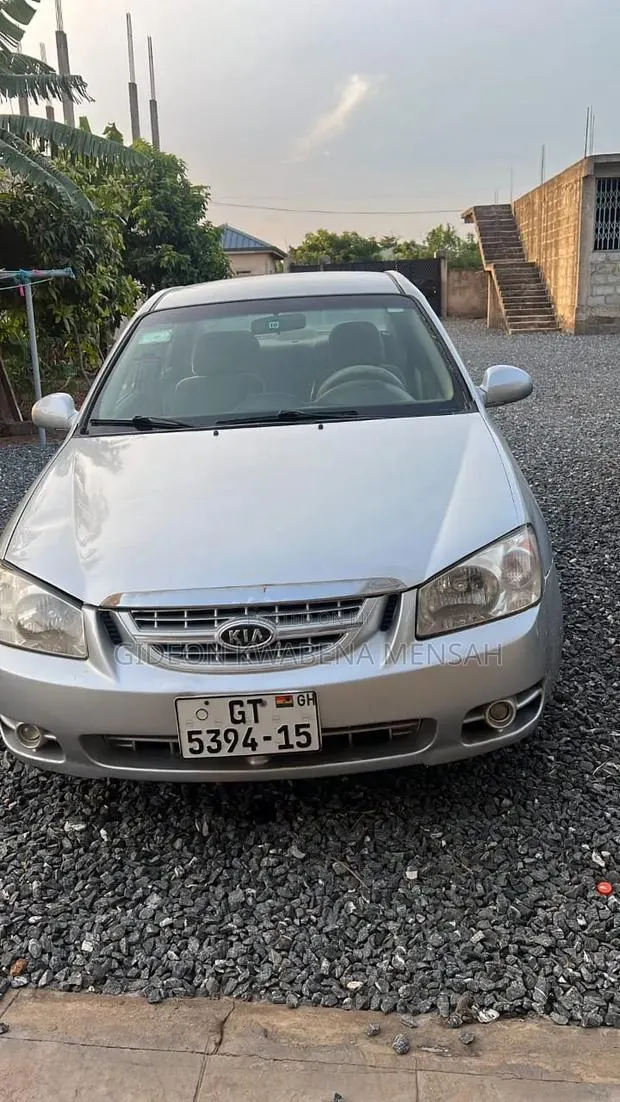 Kia Spectra 2005 Silver · Photo 1