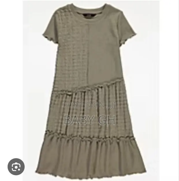Green Long Straight Dress for Girls · Photo 1