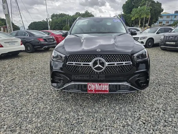 Mercedes-Benz GLE-Class 2024 Black · Photo 1
