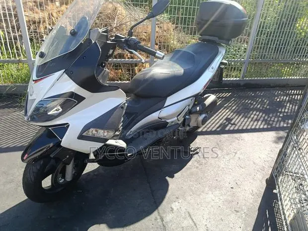 Aprilia SR 2016 White · Photo 1