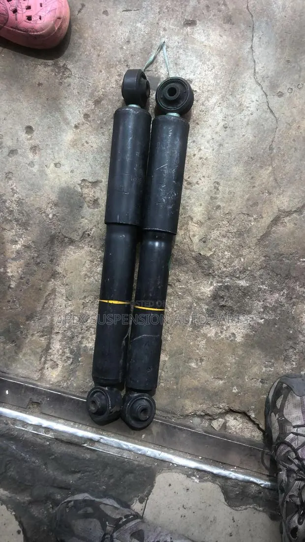 Lexus Rx350 Back Shocks · Photo 1
