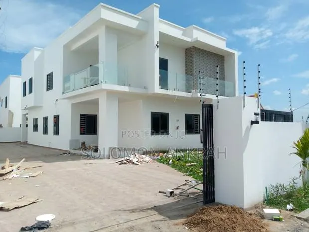 Experienced Constructions Site Supervisor for Your Building Project · Photo 1