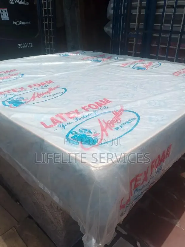 Mattress 12" King Size| Jacquard Covered · Photo 1