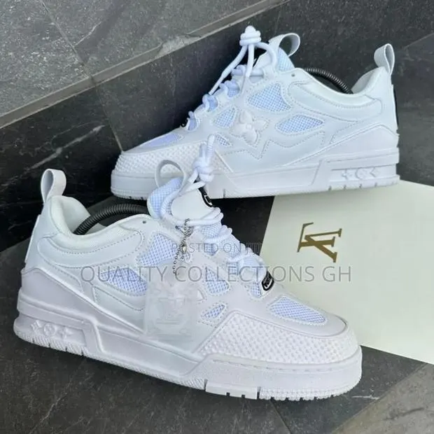 Lv Wwhite Sneaker · Photo 1