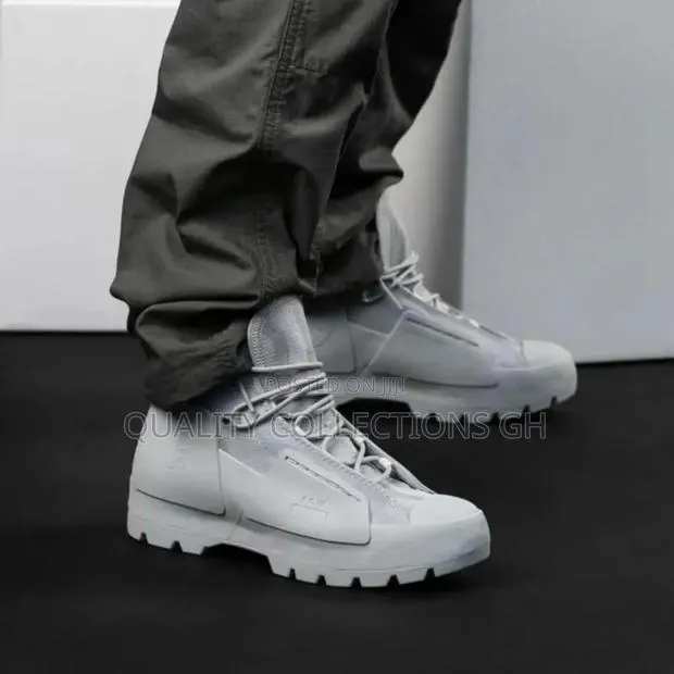 Chuck Taylor All Star Lugged Hi a C W · Photo 1