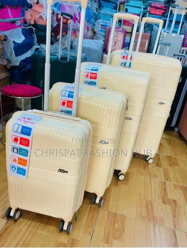 Four in One Trending Traveling Bag · Photo 1