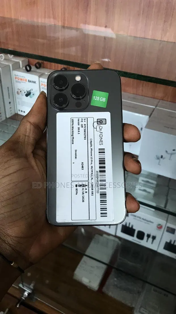 Apple iPhone 13 Pro 128 GB Black · Photo 1