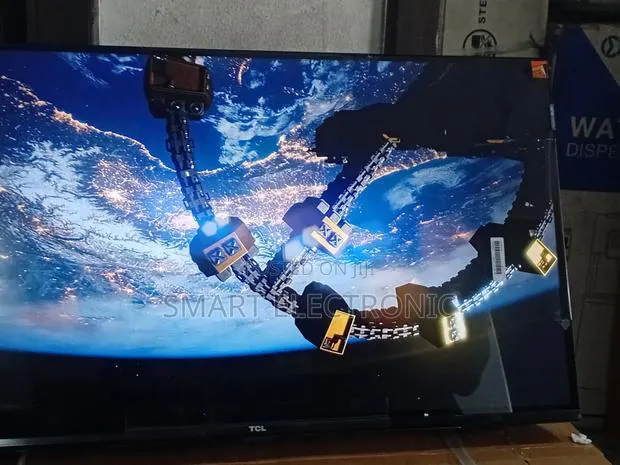 TCL 32” Qled Tv – Premium Picture Quality at Great Value · Photo 1