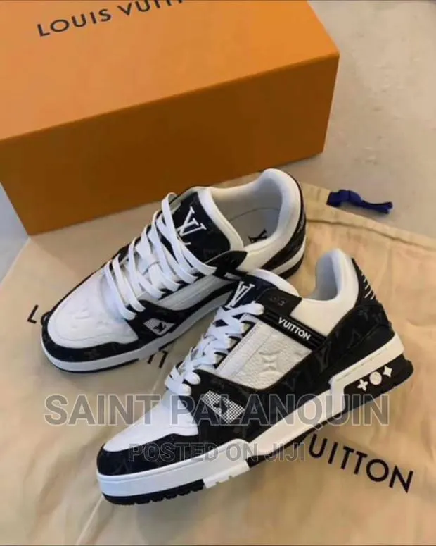 Louis Vuitton Sneakers · Photo 1