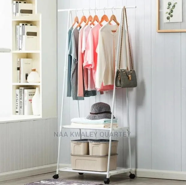 Triangle Clothes Rack · Photo 1