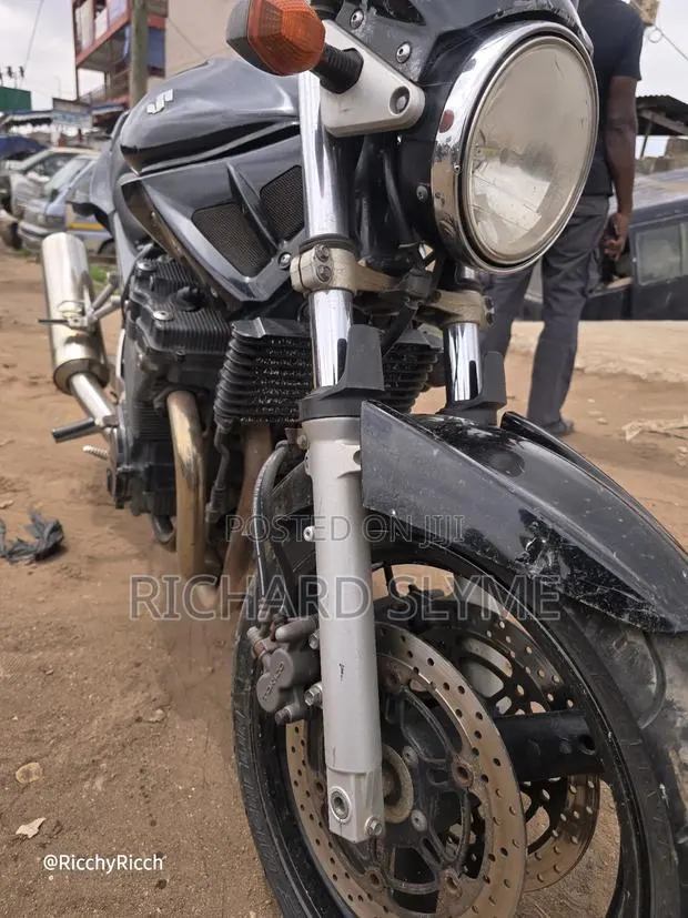Suzuki Bandit 2020 Black · Photo 1